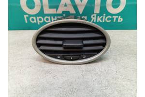 Б/у Воздушный дефлектор Ford Focus 2004-2011 6N41-A014L21-CB, 4M51-A014L21-AE