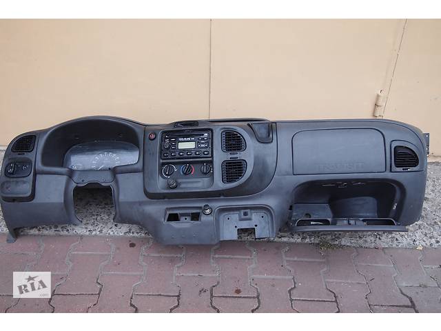 центральна консоль для Ford Transit 2001-2006рв ціна 3900гр за торпеду з приборами без пічки не бита