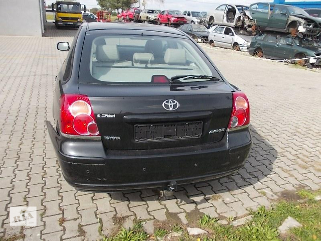 б/у Детали кузова Капот Toyota Avensis T25