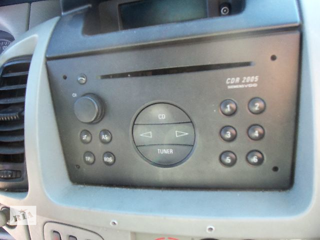 Б/у радио и аудиооборудование/динамики для минивена Opel Vivaro 2005