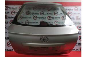 багажник ляда з склом для Toyota Avensis хетчбек 2003-2008
