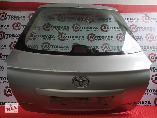 Багажник ляда зі склом для Toyota Avensis хетчбек 2003-2008