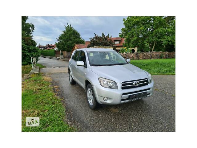 Бампер передний для Toyota Rav 4 2006-2009