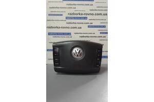 Безопасность Airbag водительский Volkswagen Touareg 2002-2010г 7L68802018P