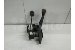 Блок педалей Nissan Almera G15 1.6 K4M 2014 - 465100998R