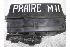 Блок предохранителей Nissan Prairie M11 1988-94