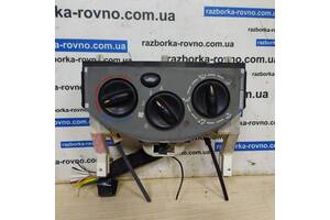 Блок управления печкой/климатконтролем Renault Trafic Opel Vivaro Nissan Primastar 2000-2014 W964383F