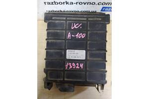 Блок управління двигуном Audi 100 2.2i Volkswagen Passat 0280800128 811906264C