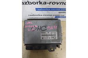 Блок управління двигуном Opel Omega B 2.0i 0261203587 90492381