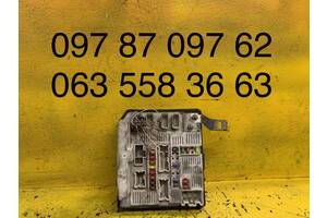 Блок предохранителей Renault Scenic 2 8200481866-F 519158075