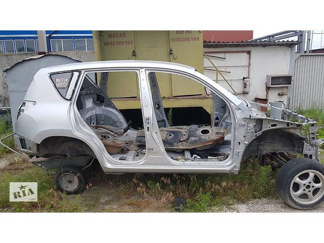 Боковина правая, боковая панель кузова для Toyota Rav 4 2006-2012