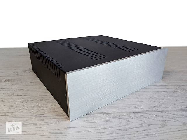 Корпус металлический MiBox с алюминиевой панелью MB-19 (Silver) (Ш260 Г252 В80) черный