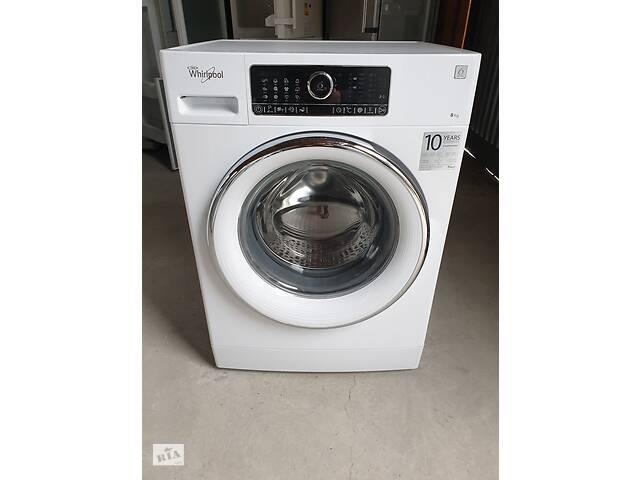 Стиральная машина Whirlpool 8 KG / FSCR80422