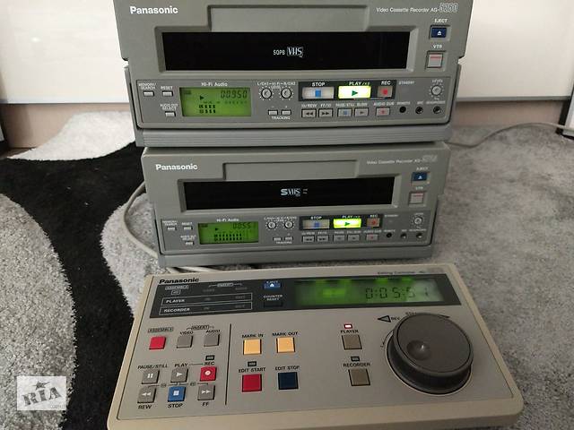 Видеомагнитофоны SVHS, VHS Panasonic AG-5700-E, Panasonic AG-5250-EG