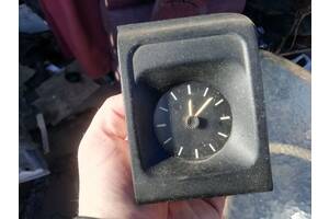 Часы в торпеду для Opel Vectra A 90306467