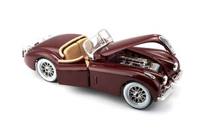 Машинка Bburago Ягуар xk 120 1951 1:24 DD099252