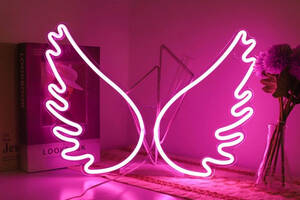 Настенный неоновый светильник ночник Крилья розовые 43*32 см Angel