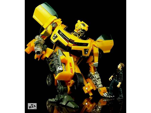 Трансформер Бамблби и Сэм Уитвики - Bumblebee&Sam Witwicky, TF2, Human Alliance, 20CM Купи уже сегодня!