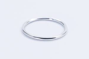 Кольцо серебряное INFINI родированное k2-60-14,5