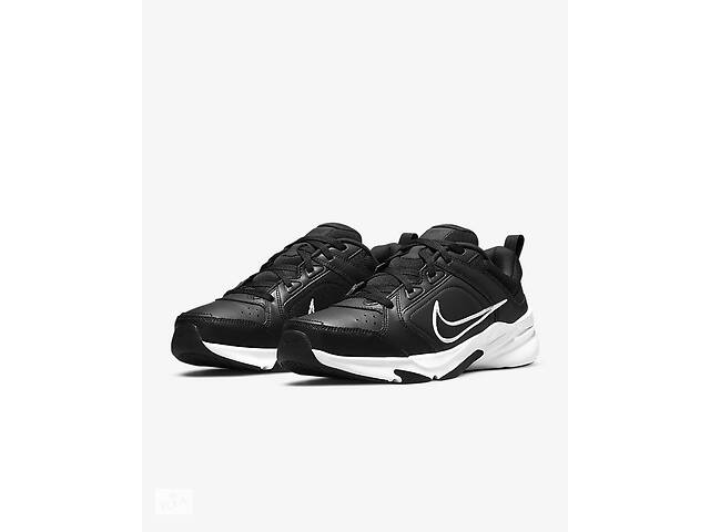 Кросівки чоловічі Nike Defy All Day 42 Чорно-білий (DJ1196-002)