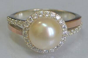 Серебряное кольцо Sil-297 с жемчугом Белый (Sil-297)