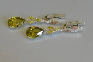 Серьги серебрянные Sil Myau с золотыми пластинами и фианитами 099s-8 Желтый (Sil-679)