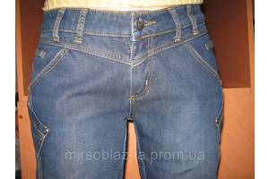 Женские джинсы, утепленные, зимние, р-р 46-48, б/у, синего цвета