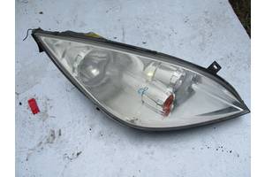Colt vi z30 2006r -фара права europa mr957354