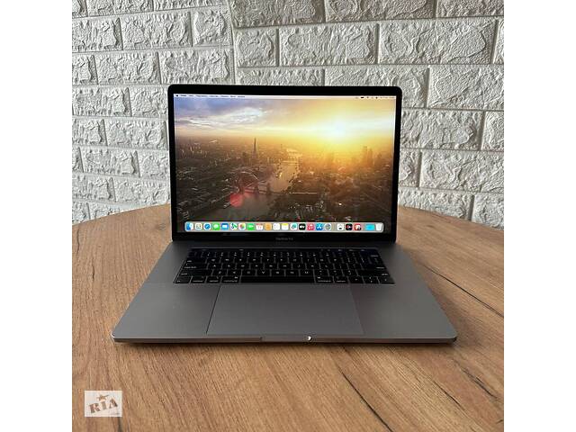 Б/у Ноутбук Apple MacBook Pro A1990 2019 15.4' 2880x1800| i7-8850H| 16GB RAM| 256GB SSD| Radeon Pro 555X 4GB