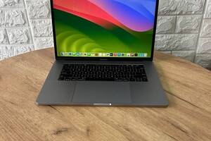 Б/у Ноутбук Б-класс Apple MacBook Pro A1990 2018 15.4' 2880x1800| i7-8750H| 16GB RAM| 256GB SSD| Radeon Pro