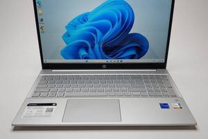 Б/у Ноутбук HP Pavilion 15-eg1077nr 15.6' 1920x1080| Core i7-1195G7| 8 GB RAM| 256 GB SSD| Iris X