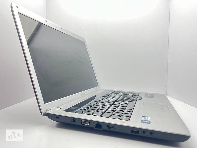 Б/у Ноутбук Samsung R730 17.3' 1366x768| Pentium T4300| 4 GB RAM| 240 GB SSD| GMA HD
