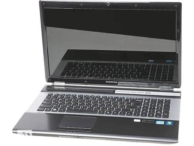 Б/у Ноутбук Samsung RF711 17.3' 1600x900| Core i7-2630QM| 8 GB RAM| 240 GB SSD| HD 3000