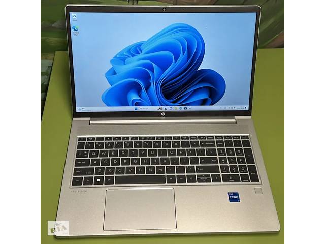 Б/у Ультрабук HP ProBook 450 G10 15.6' 1920x1080| Core i7-1355U| 16 GB RAM| 256 GB SSD| Iris Xe eligible