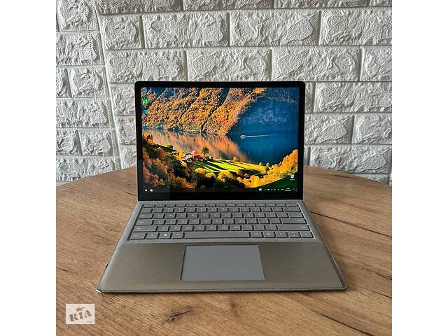 Б/у Ультрабук Microsoft Surface Laptop 1769 13.5' 2256x1504 Touch| i5-8250U| 8GB RAM| 128GB SSD| UHD 620