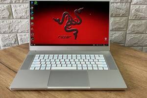 Б/у Игровой ноутбук Б-класс Razer Blade 15 RZ09-0301 Silver 15.6' 1920x1080| i7-9750H| 16GB RAM| 512GB SSD|