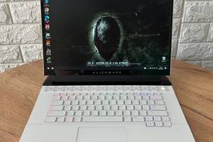 Б/у Игровой ноутбук Dell Alienware m15 R4 White 15.6' 1920x1080| i7-10870H| 16GB RAM| 1000GB SSD| RTX 3070 8GB