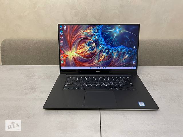 Dell XPS 15 9560, 15,6' 4K IPS, i7-7700HQ 4ядра, 32GB, 1TB SSD, GeForce GTX 1050 4GB. Гарантія