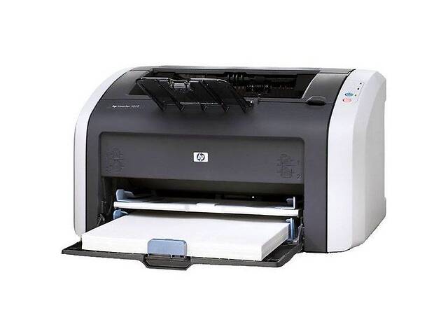 Принтер HP LaserJet 1015 / Лазерная монохромная печать / 1200x1200 dpi / A4 / 14 стр/мин / USB 2.0 + Кабели подключения