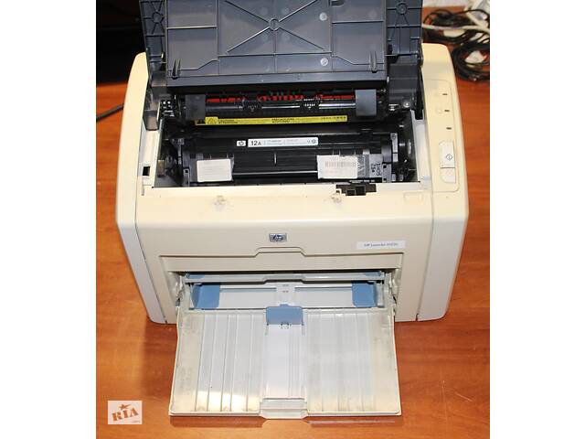 Лазерный принтер HP LaserJet 1022n сетевой компактный и очень экономичный
