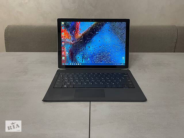 Microsoft Surface Pro 4, 12,3' , i5-6300U, 8GB, 256GB SSD. Гарантія. Готівка, перерахунок, PayPal