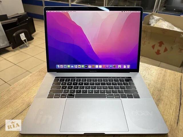 Б/у Ноутбук Б-класс Apple MacBook Pro A1990 15.4' 2880x1800| i9-9880H| 16GB RAM| 500GB SSD| Radeon Pro 560X