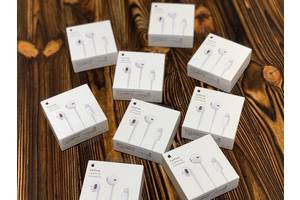 Навушники Apple EarPods with Lightning Connector 