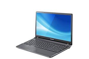 Ноутбук Б-класс Samsung NP300E5C / 15.6' (1366x768) TN / Intel Celeron B820 (2 ядра по 1.7 GHz) / 4 GB DDR3 / 500 GB...