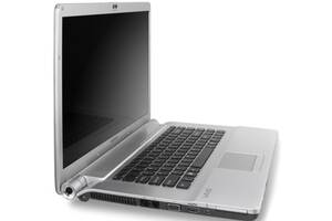 Ноутбук Sony Vaio PCG-3B1L / 16.4' (1600x900) TN / Intel Core 2 Duo P8600 (2 ядра по 2.4 GHz) / 4 GB DDR2 / 500 GB HD...