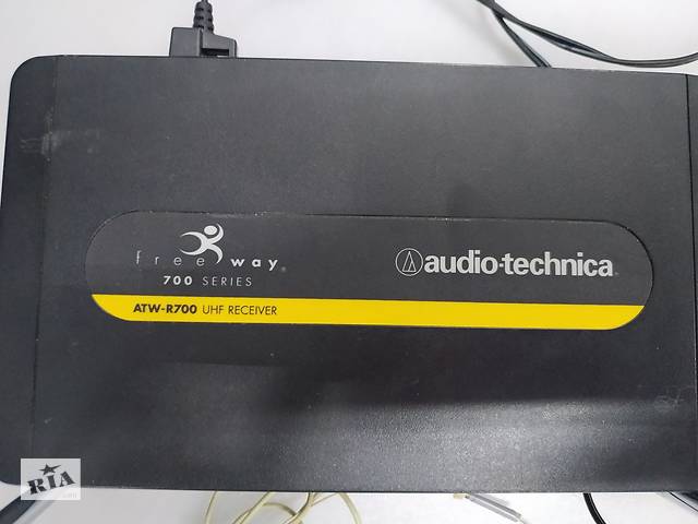 Радіосистема Audio-Technica ATW-700(ATW-701) з портативним радіомікрофоном вокальним