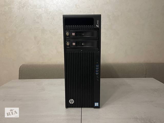 Робоча станція HP Z440 Workstation, Intel Xeon E5-2690 v4, 96GB, 512GB SSD+1TB, Nvidia Quadro K2200 4GB