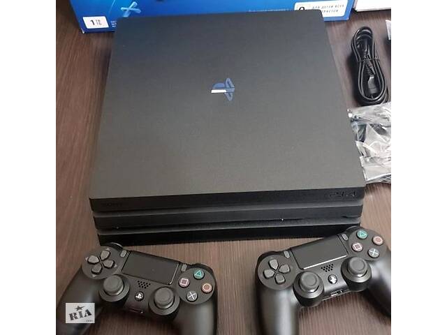 Sony Playstation 4 Pro 1TB з двома джойстиками + 56 Ігри