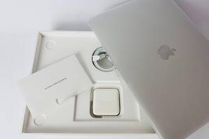 Новый ультрабук Apple MacBook Air 13 (2020) 13.3' 2560x1600| Core i3-1000NG4| 8 GB RAM| 256 GB SSD| Iris Plus