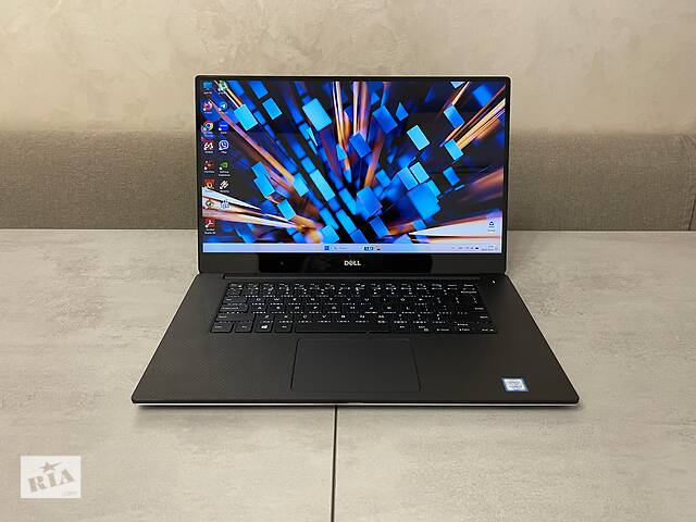 Ультрабук Dell XPS 15 9560, 15,6' 4K IPS сенсорний, i7-7700HQ, 16GB, 256GB SSD, GeForce GTX 1050 4GB